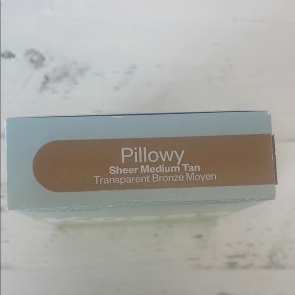 Kosas Cloud Set Baked Setting & Smoothing Powder - Picture 2 of 3